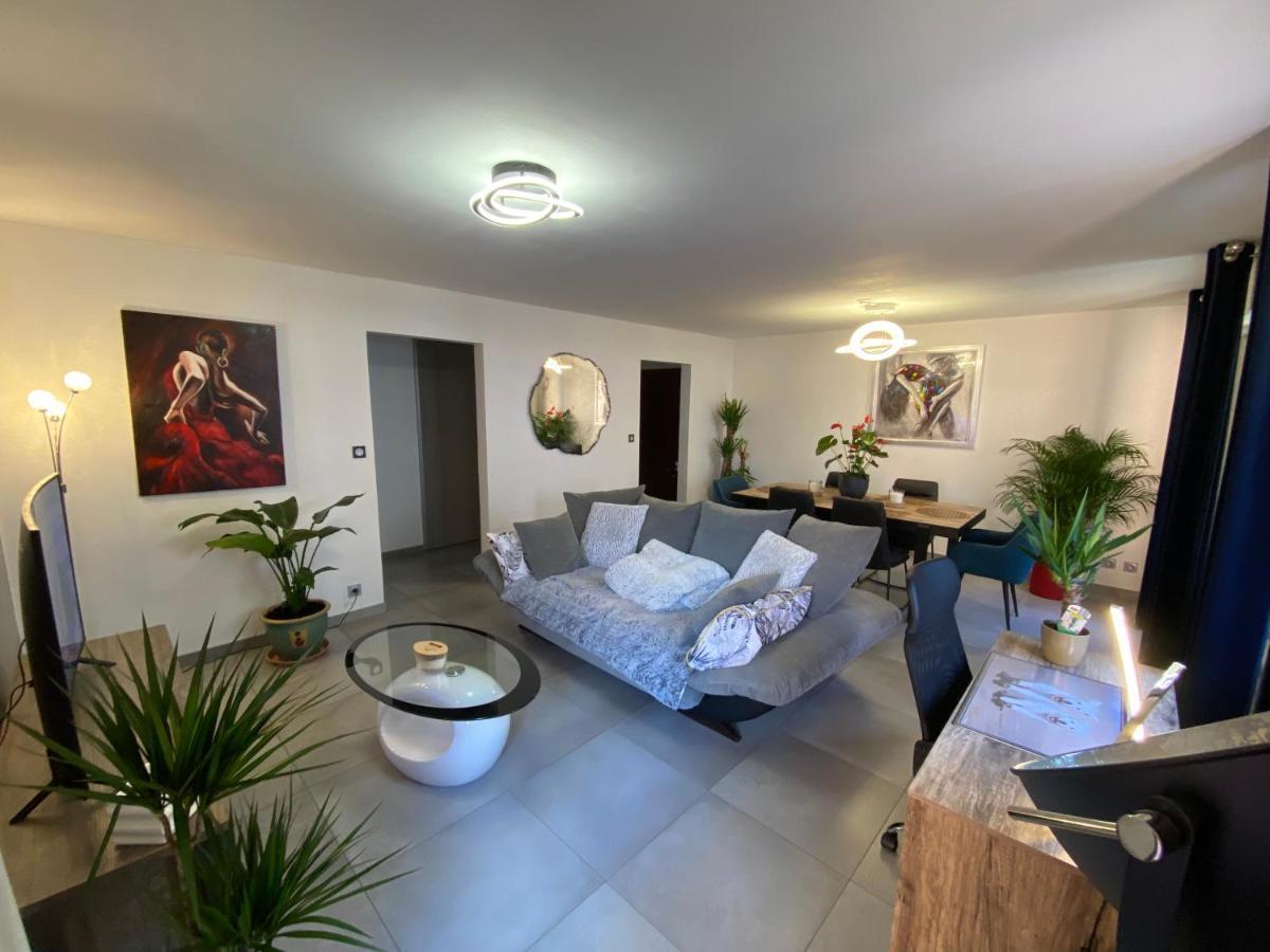 Apartment Mallo's Avec Parking Gratuit Et 2 Balcons